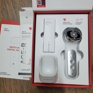 Medicube AGE-R Usserra Deep Shot Device